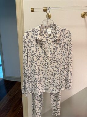 Soma Neutral Leopard-Print Button Pajama Top - Beige & Gray